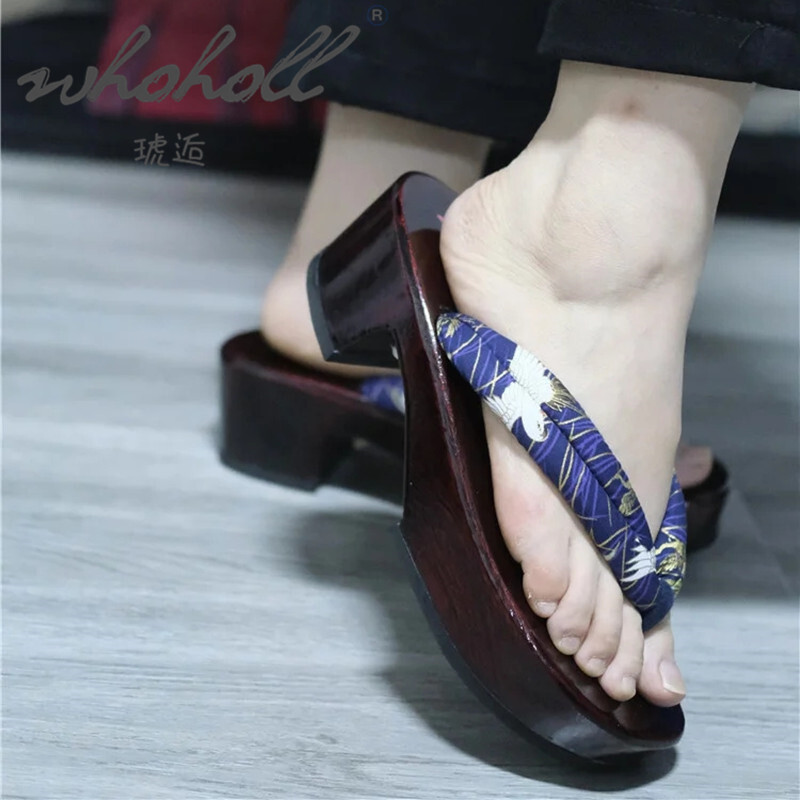 Geta Wooden Sandal - 日本製木製ゲッツ夏の女性スリッパ屋内家庭用プラットフォームサンダル下駄女性フリップフロップアニメコスプレ靴