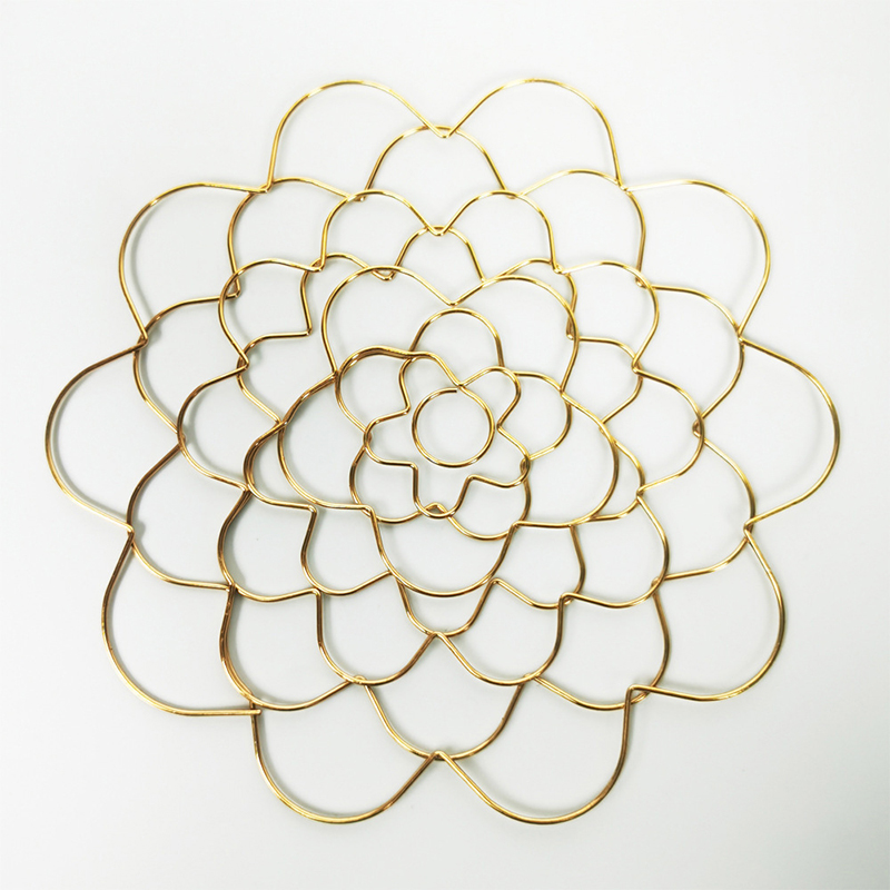 花の花瓶、花の配置、家庭の装飾のためのスパイラルホルダー - Ikebana Vase Kenzan のレビューと価格